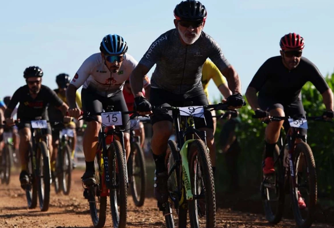 NA MELHOR IDADE: Aposentado conquista primeira vitória na temporada 2026 de ciclismo