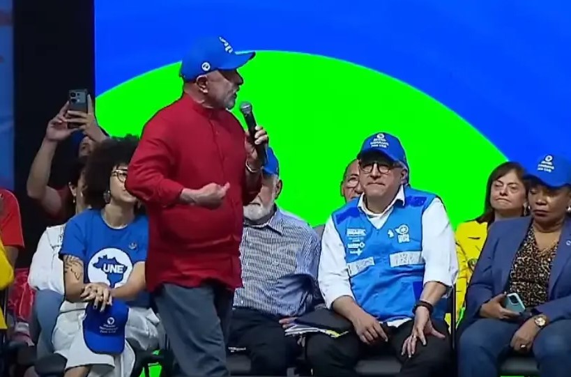 RETALIAÇÃO: Lula reforça críticas a Trump e diz que vai taxar big techs