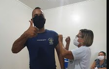 IMUNIZADOS : Policiais militares em Ariquemes recebem vacina contra gripe