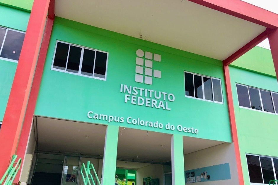 COLORADO DO OESTE: IFRO seleciona profissionais para curso de Cuidadora de Idoso