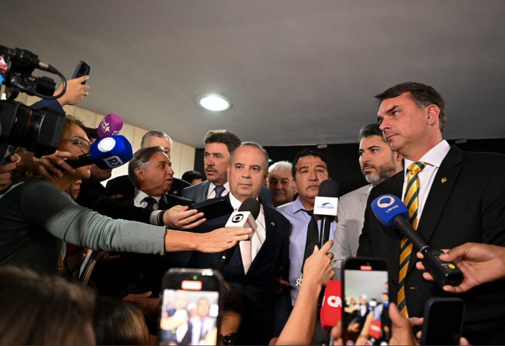 MARCOS ROGÉRIO: Senador mobiliza senadores por impeachment de Alexandre de Moraes