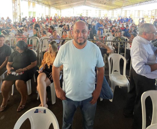 WANOEL MARTINS: Vereador marca presença na entrega das casas do Residencial Porto Fino
