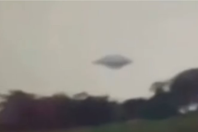 CURIOSO: Vídeo mostra objeto aéreo misterioso entre Minas e Bahia