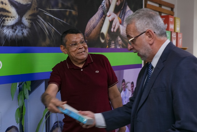 LEITURA: TJRO recebe doações de livros para projeto de ressocialização