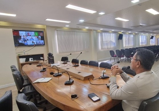 LUTA PELA CATEGORIA: Sindsef reúne com Comissão Nacional dos Intoxicados e Acir Gurgacz