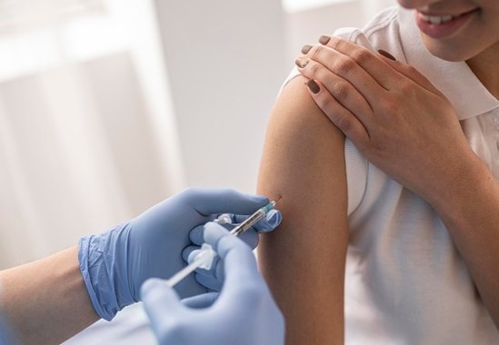 GRUPOS DE RISCO: Imunização contra gripe, covid-19, HPV e dengue é reforçada