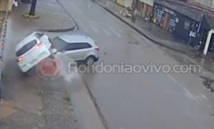 DERRUBOU MURO: Vídeo mostra grave acidente com capotamento que deixou feridos na Sucupira 