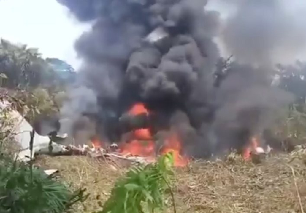 HÉRCULES C-130: Avião militar com cerca de 110 soldados cai no sul da Colômbia