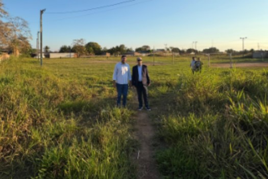 MÁRCIO PACELE: Vereador acompanha presidente do TJ em visita ao terreno do Fórum Digital