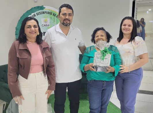 MIRANTE DA SERRA: Semece reconhece professores pelo desempenho no SAERO 2024