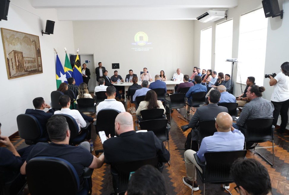 PLANEJAMENTO: Prefeito realiza primeira reunião semanal e apresenta projetos prioritários