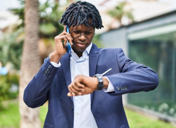 PONTUALIDADE: O que significa chegar sempre cedo, segundo a psicologia