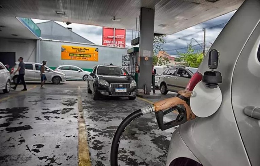 NOVO PREÇO: Petrobras anuncia nova redução no preço da gasolina