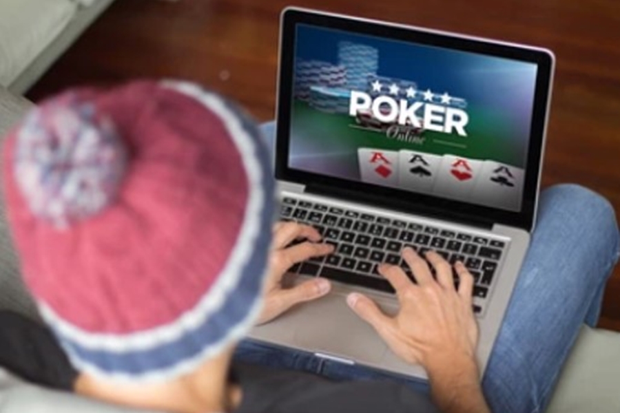 PRATICIDADE: Por que é mais fácil jogar poker online do que poker ao vivo 