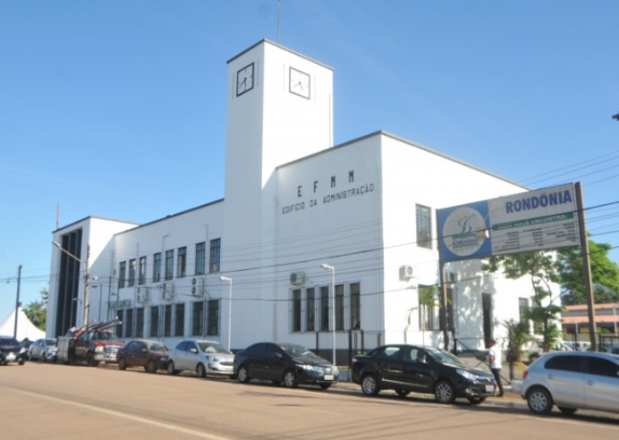 VIRADÃO DO BÉRA: Semtran inicia intervenções no entorno do prédio do relógio para o Réveillon