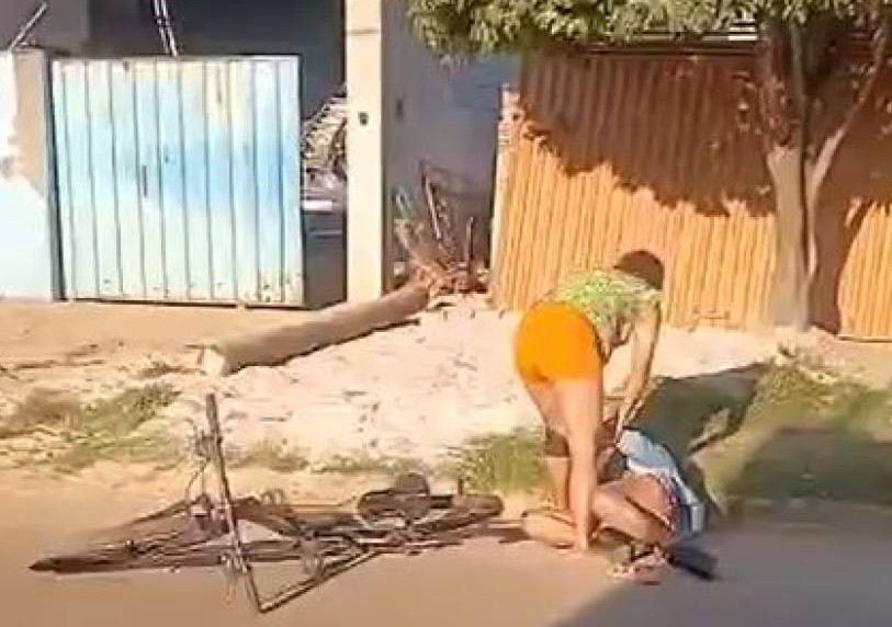 CALOTE: Dona de bar sai no tapa com mulher bebeu e quis fugir sem pagar