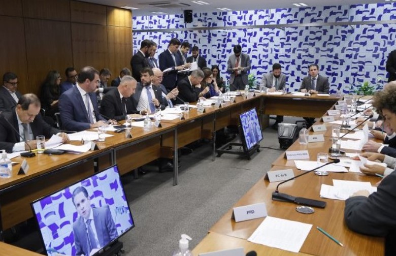 DECISÃO: Sem consenso, Câmara adia votação do PL Antifacção