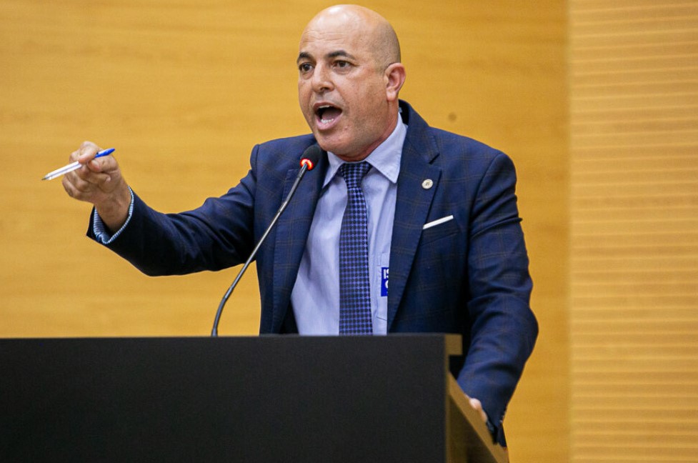 ISMAEL CRISPIN: Deputado cobra solução para zerar fila de exames de ressonância no Vale do Guaporé