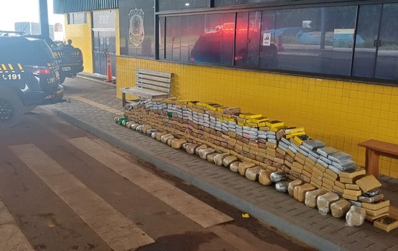 TRÁFICO: PRF apreende mais de 500 quilos de entorpecentes em caminhão