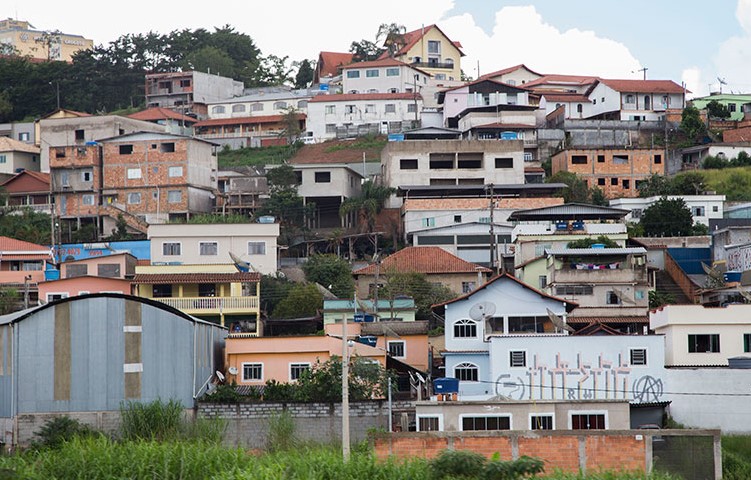 ESTATÍSTICA: Em 2023, pobreza no país cai ao menor nível desde 2012