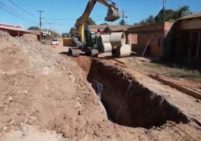 SERVIÇO: Obra de drenagem no Jardim Santana traz solução para antigos alagamentos