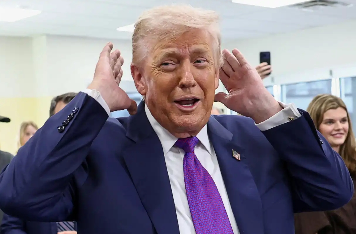 AUMENTO: Trump anuncia taxa global de 10% após Corte derrubar tarifaço