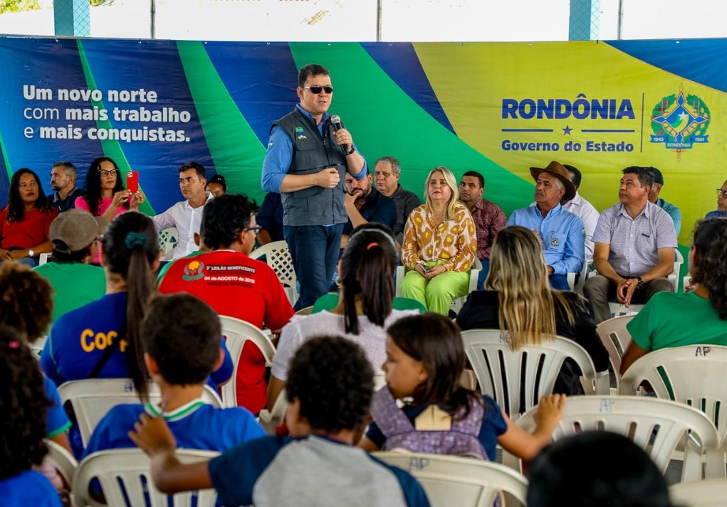 EDUCAÇÃO: Governador confirma pagamento do piso salarial dos professores do magistério