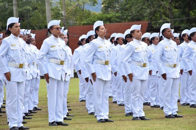 PRIMEIROS DIAS: Defesa já registrou 7 mil inscrições no alistamento militar feminino