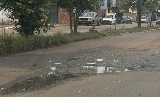 ZÉ PAROCA: Vereador solicita operação tapa-buracos na Av. Imigrantes, no Aponiã