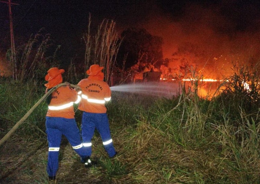 AÇÕES ESTRATÉGICAS: Governo decreta mobilização máxima de combate a incêndios florestais no estado