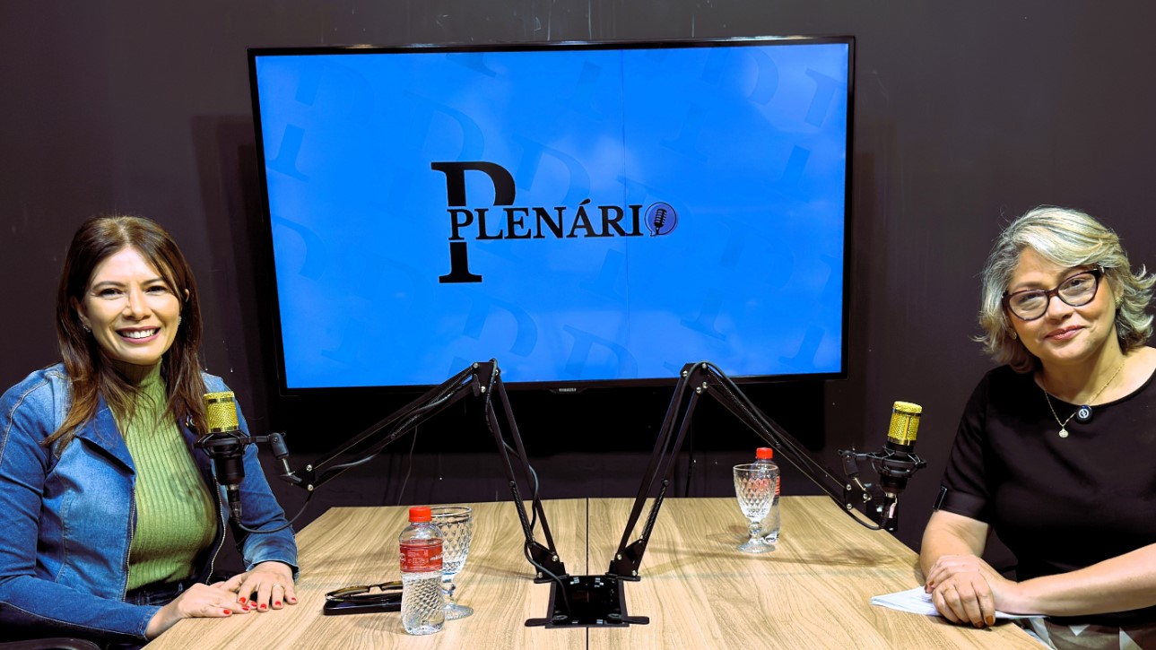 VOZ DA TERRA: Podcast Plenário estreia com entrevista de Euma Tourinho