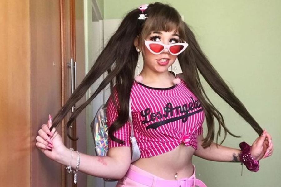 KINE-CHAN: Musa do OnlyFans desabafa após ser impedida de entrar seminua em voo