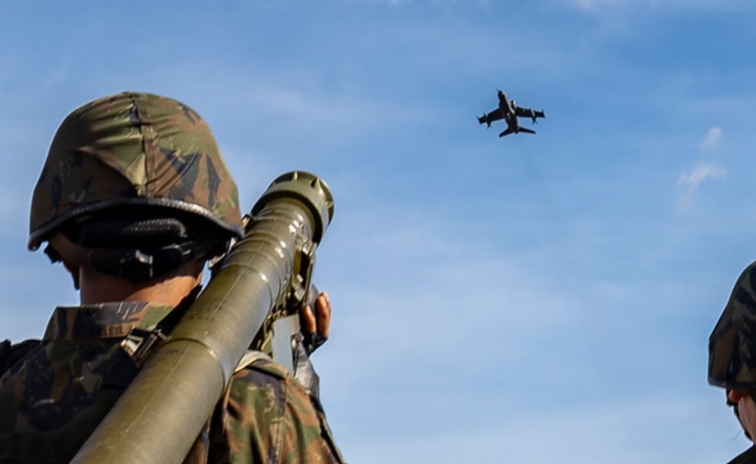 FORÇA AÉREA: Edital mantém proibição para quem for casado ou tenha filhos