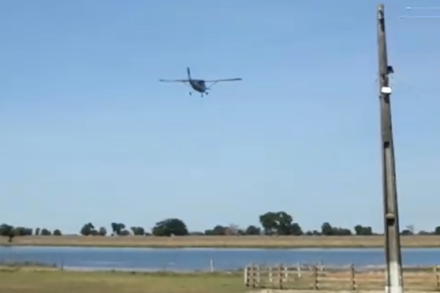 TROCA DE TIROS: Avião com drogas invade fazenda de Leonardo e dois morrem em confronto