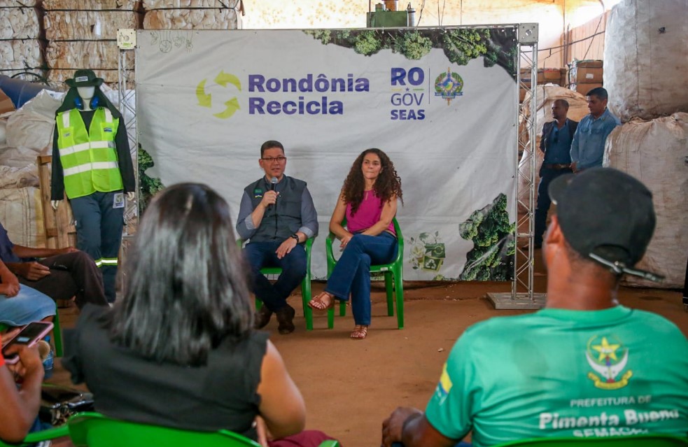 PIMENTA BUENO: Governo fortalece trabalho reciclável com entrega de EPIs para catadores