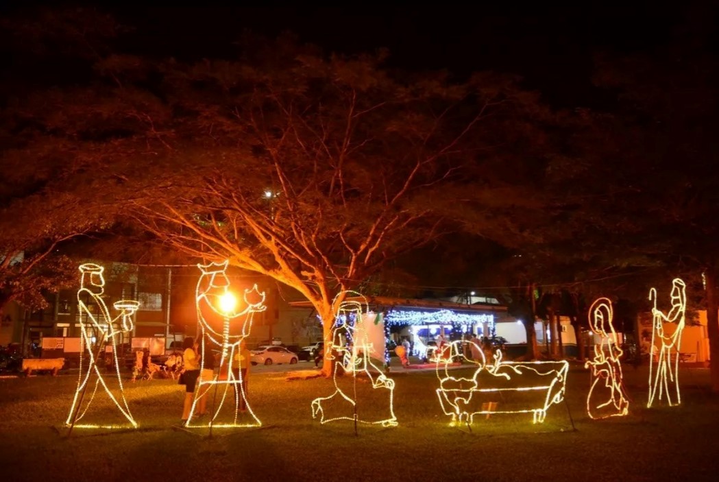 PREOCUPANTE: MP apura irregularidades elétricas da iluminação natalina de praça em Vilhena