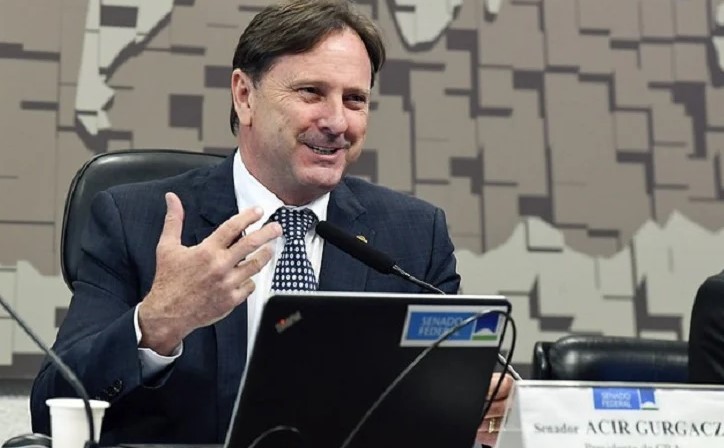 ACIR GURGACZ: Candidato destaca R$ 57 milhões para educação de RO