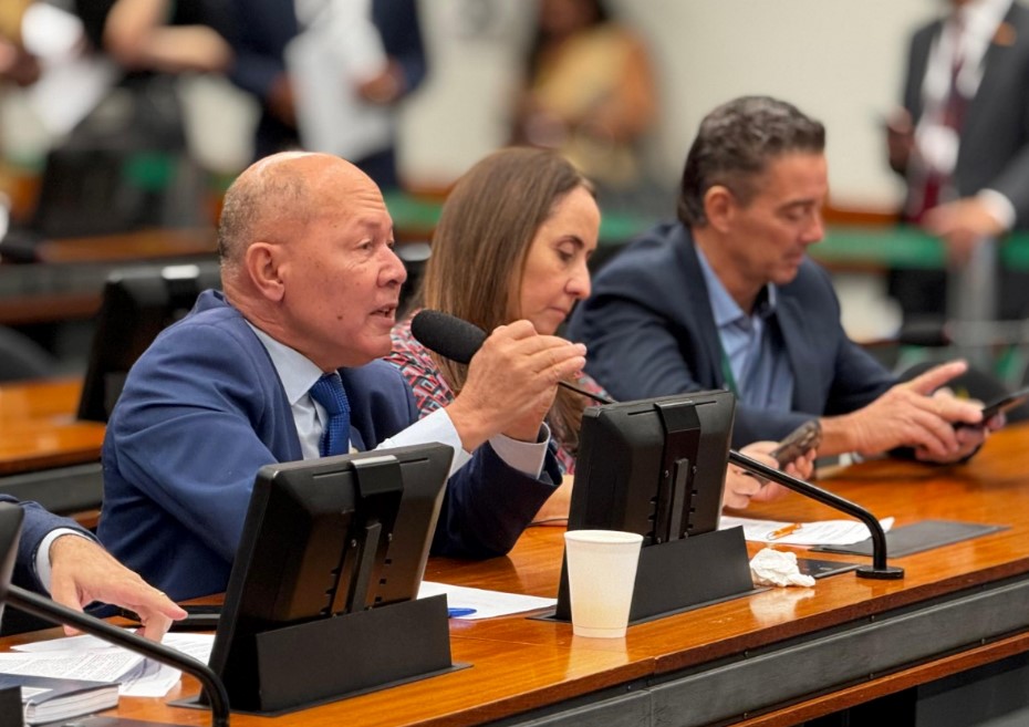 CHRISÓSTOMO: Deputado defende garimpeiros em comissão na Câmara