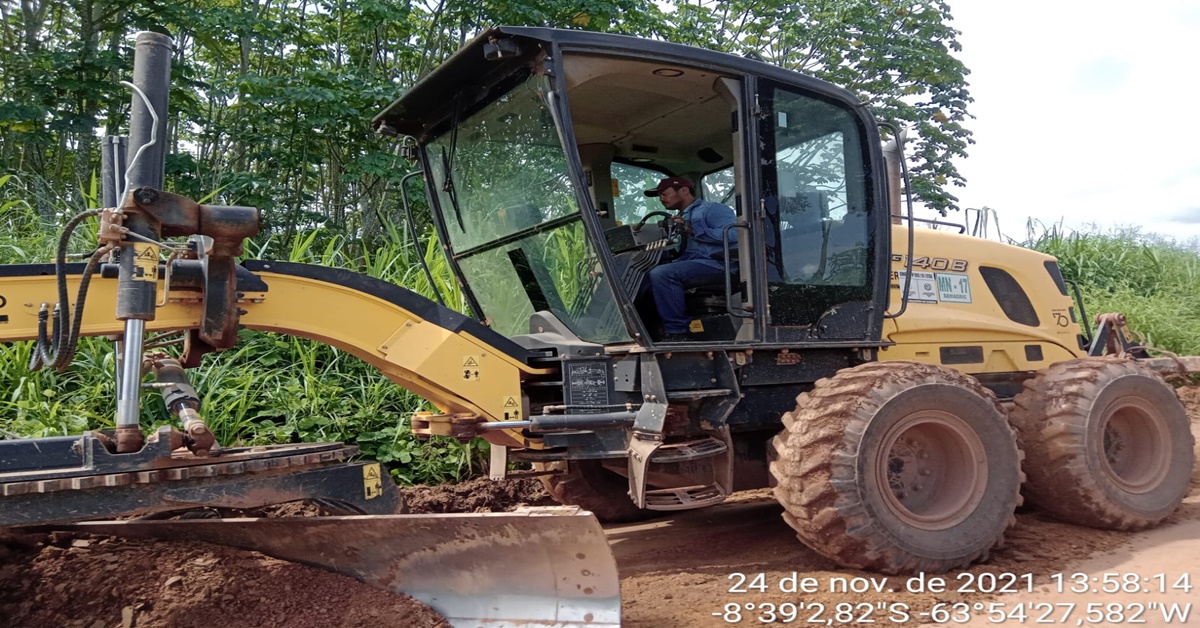 TRABALHO: Semagric diz que atoleiros acabaram na Estrada do Belmont