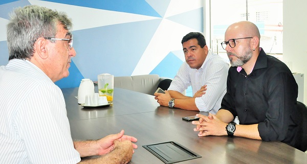 FLUVIAL E RODOVIÁRIO:  Aleks Palitot participa de reunião sobre transportes na Semed