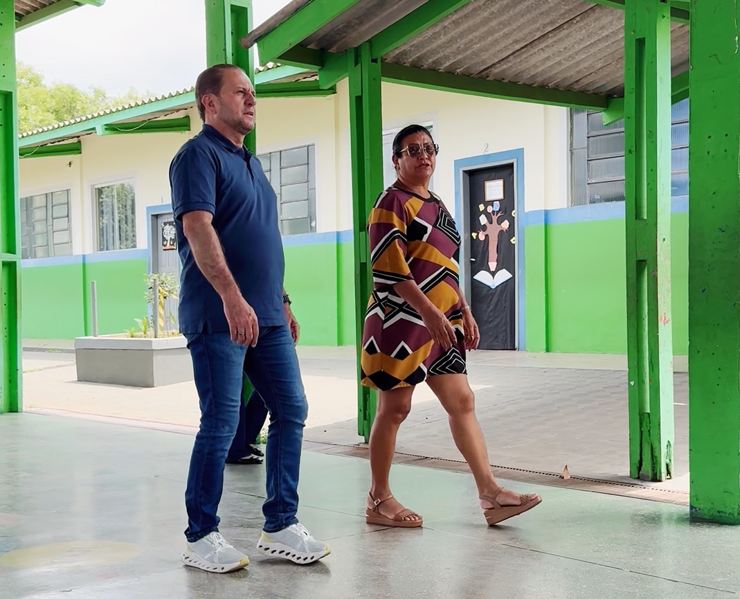 CIRONE DEIRÓ: Escola Frei Caneca recebe melhorias com apoio de deputado