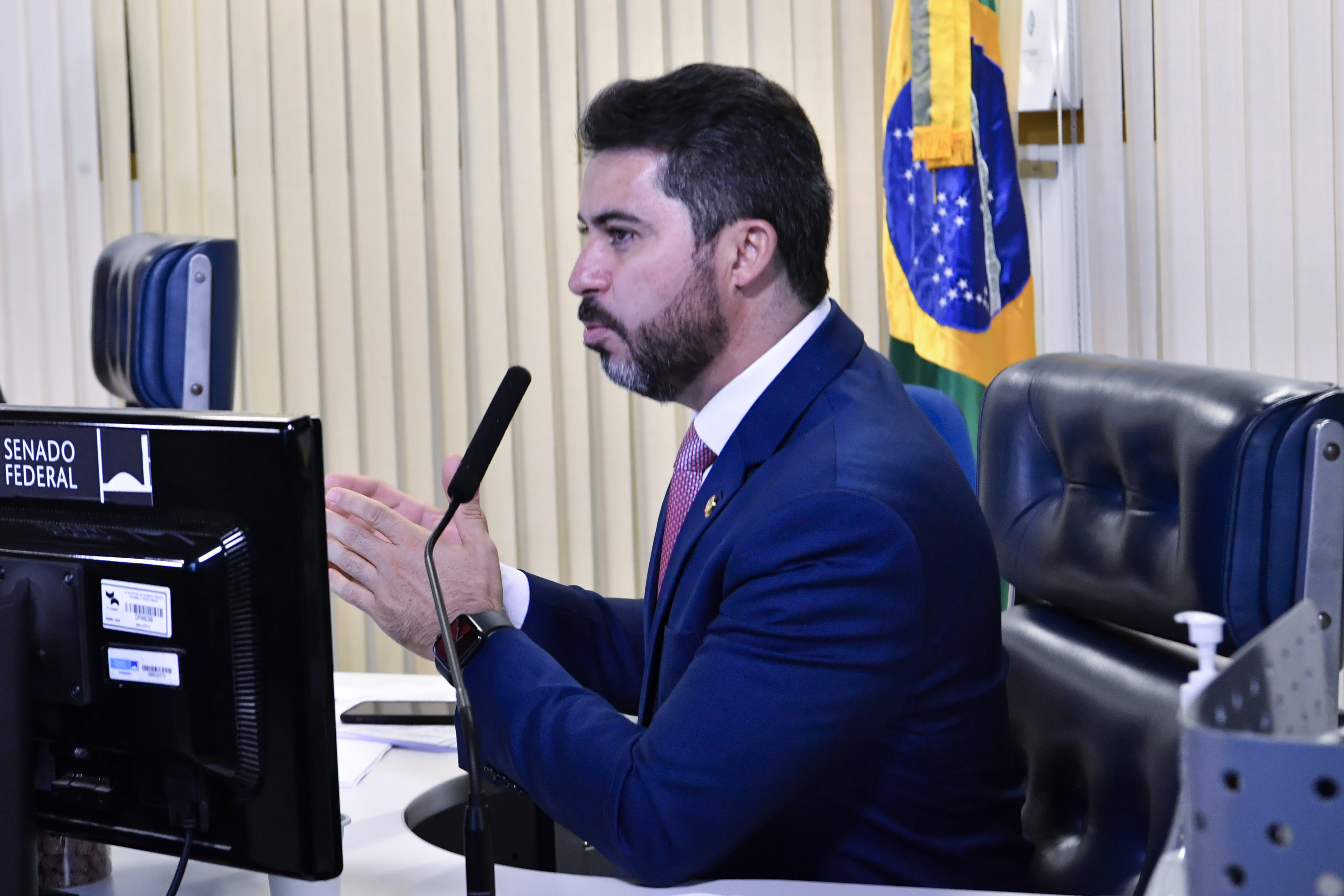 EMPRESAS: Senado aprova parecer de Marcos Rogério que facilita crédito a pequenos e médios