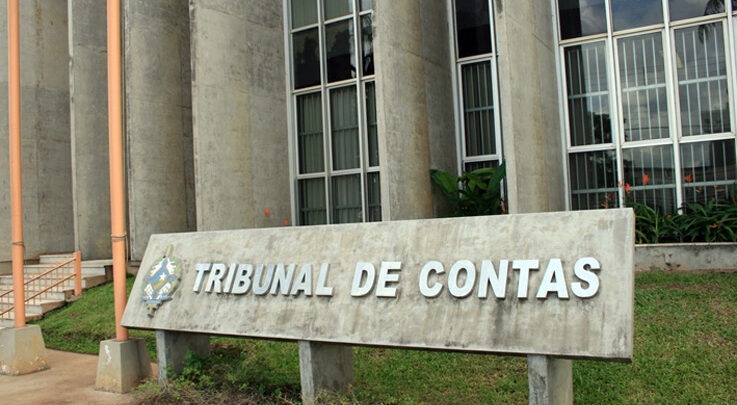 DECISÃO: TCE recomenda municípios a suspender concessão de aumentos a servidores