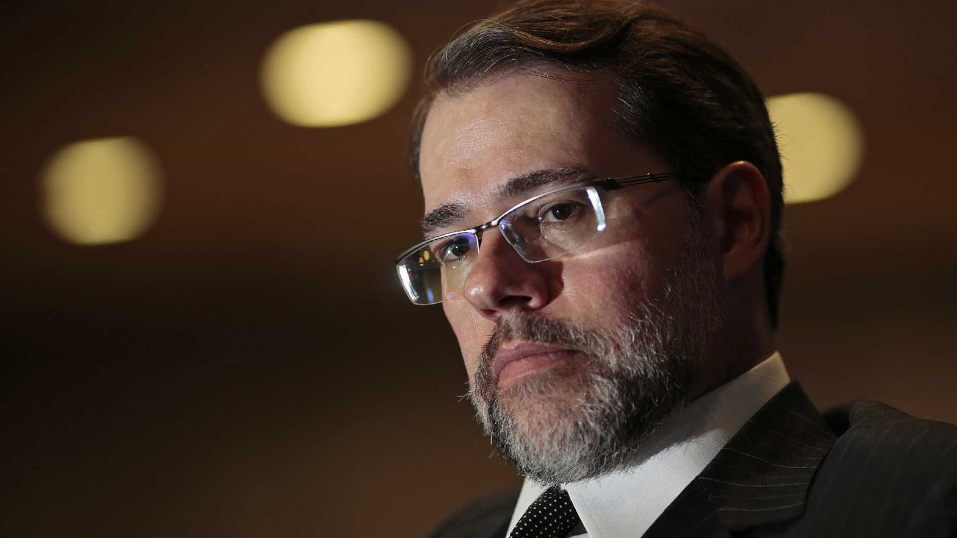 RIGOR: Toffoli pretende acabar com feriados que só existem para o Judiciário