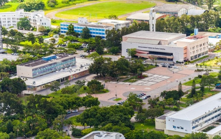 PÂNICO: UFSC é evacuada às pressas depois de ataque em Blumenau