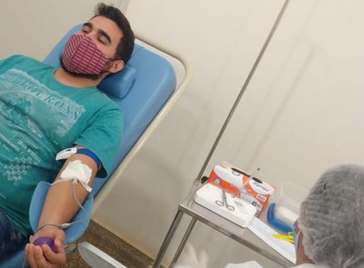  ESTOQUE BAIXO: Faculdade Unesc incentiva as pessoas a doarem sangue 