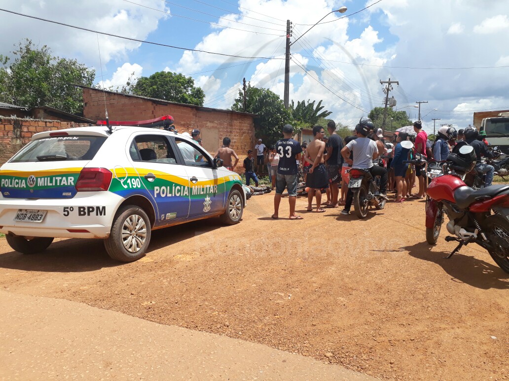 AMEAÇOU ATIRAR: Suspeito de assalto é baleado pela PM após fuga em moto na zona Leste