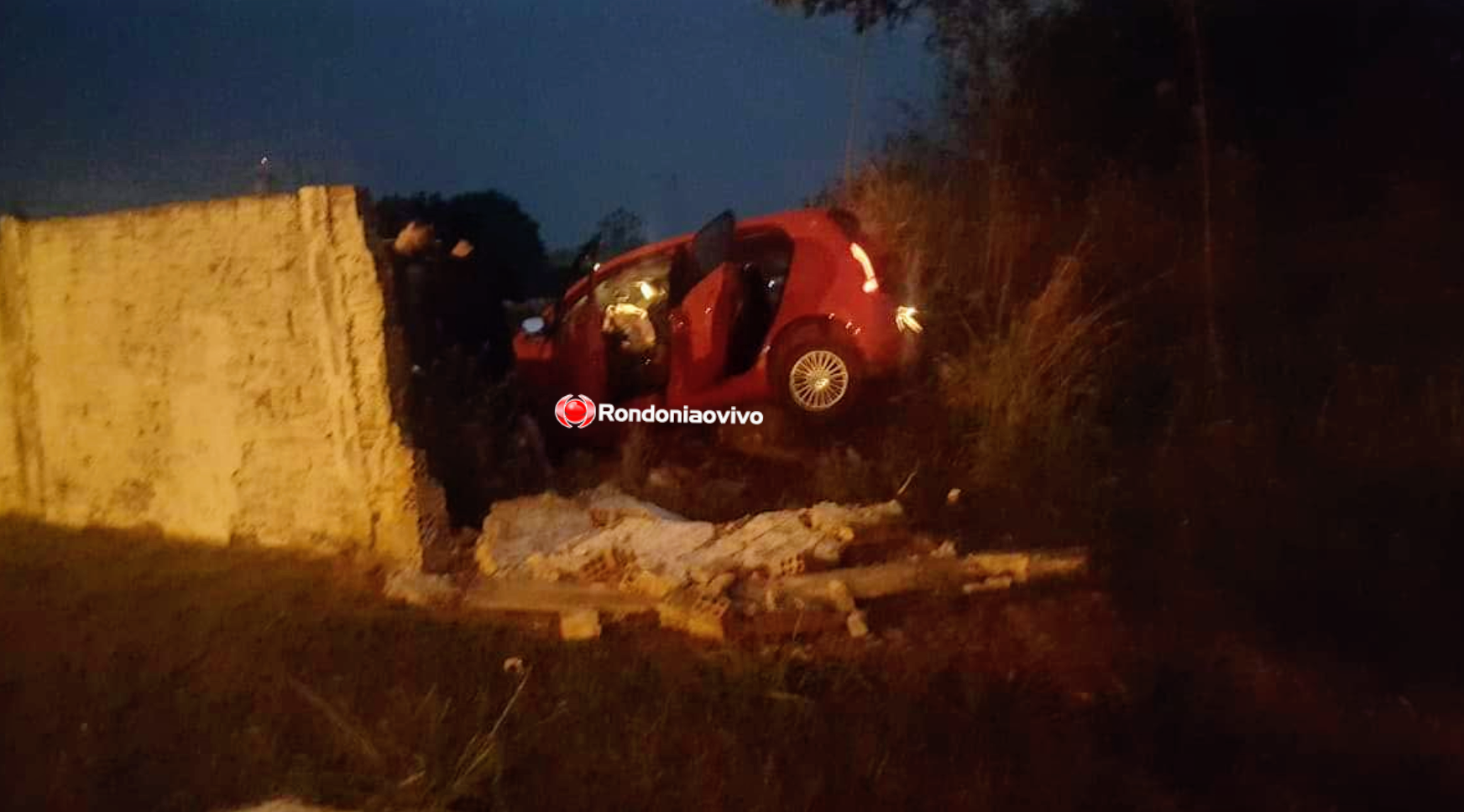 ESPAÇO ALTERNATIVO: Embriagado, motorista é preso após destruir muro da Base Aérea