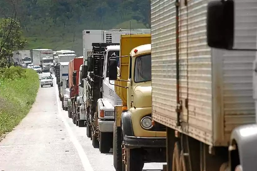 DEMANDA: Pandemia do coronavírus derruba o transporte de carga pelo país