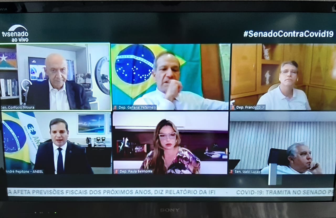 SENADOR: Confúcio lamenta sofrimento do povo amapaense por causa do apagão 